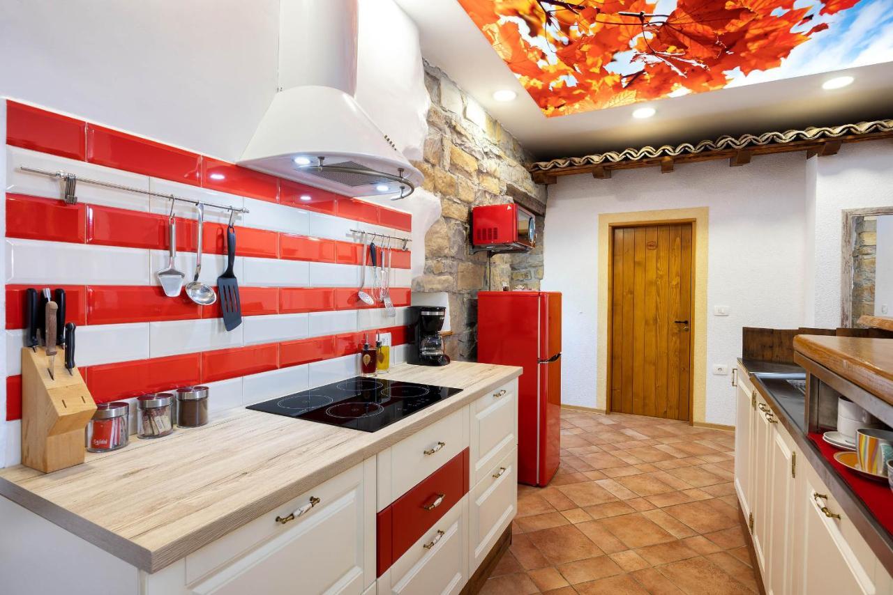 Touristfarm - Apartments "Red Fairytale" Marezige Exterior photo