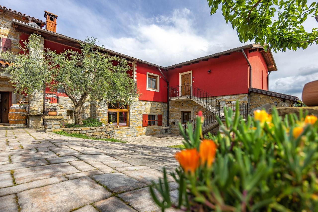 Touristfarm - Apartments "Red Fairytale" Marezige Exterior photo