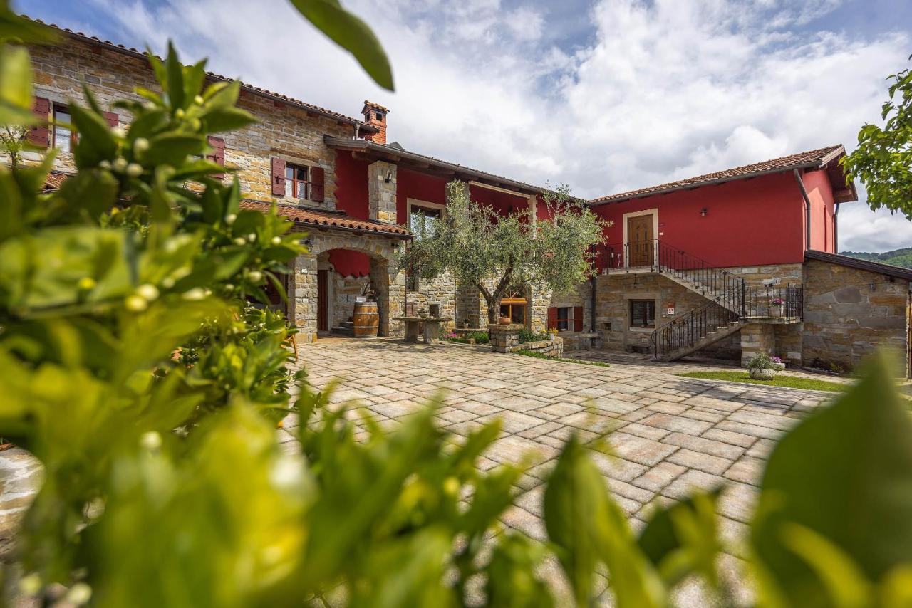 Touristfarm - Apartments "Red Fairytale" Marezige Exterior photo