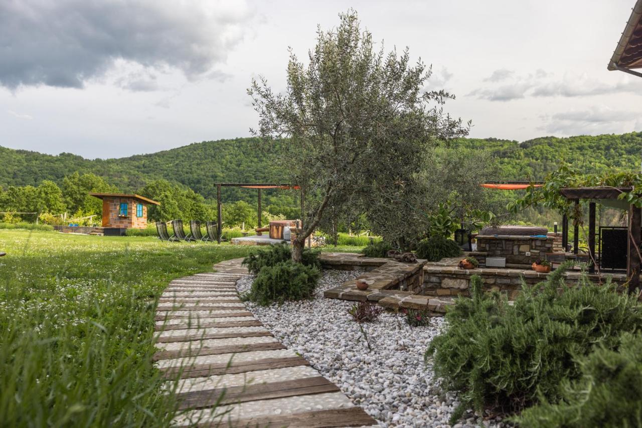 Touristfarm - Apartments "Red Fairytale" Marezige Exterior photo